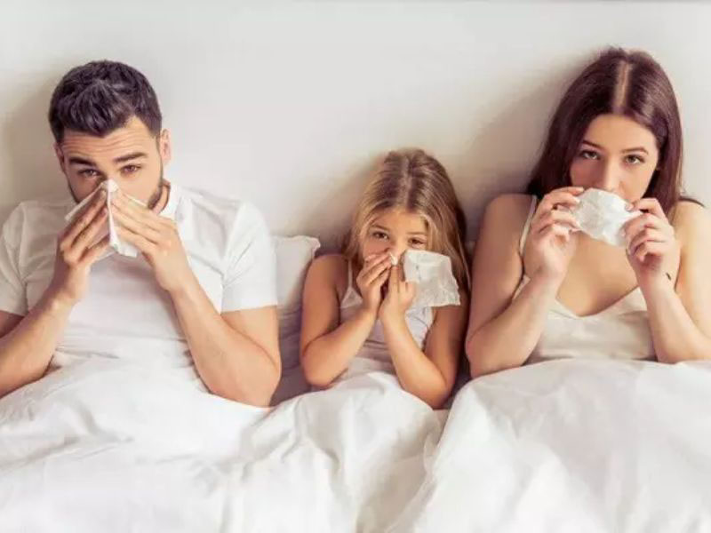 người bị nhạy cảm với hóa chất trên đệm